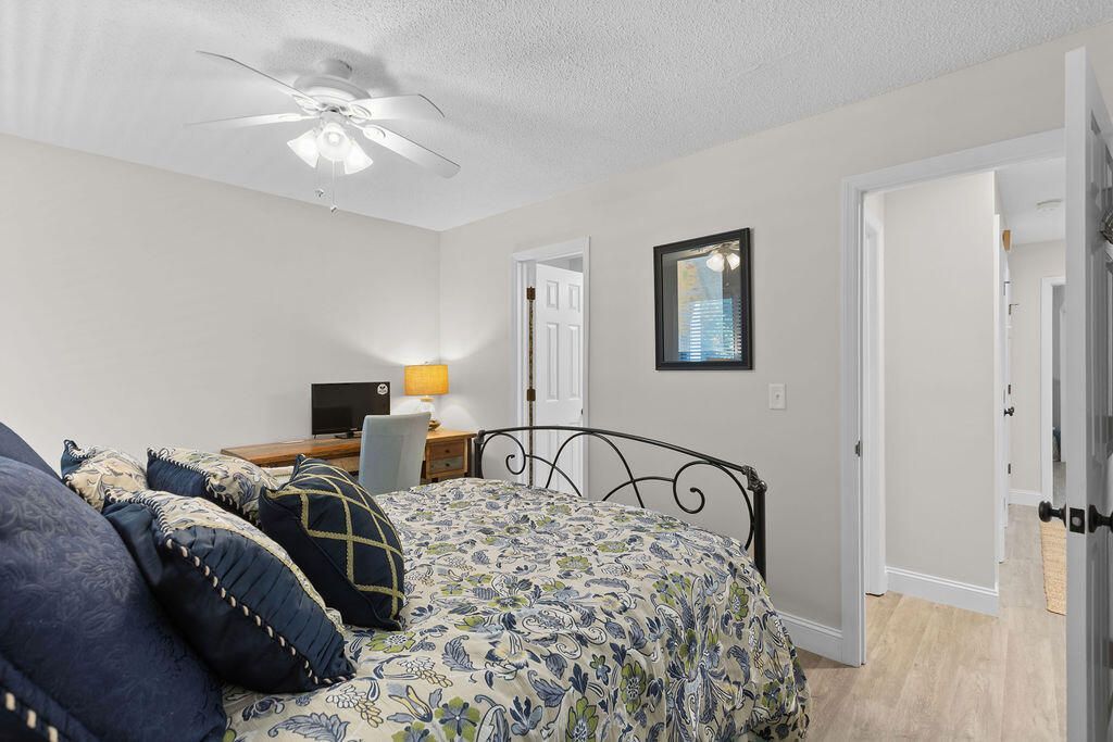 2469 Racquet Club Drive Photo 23