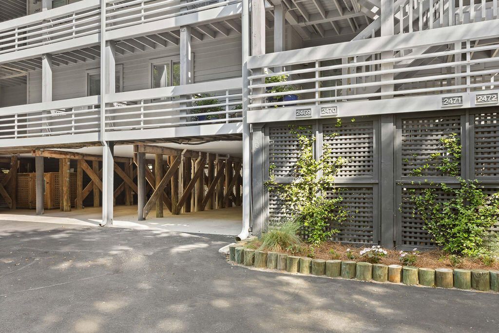 2469 Racquet Club Drive Photo 27