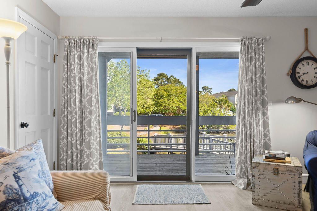 2469 Racquet Club Drive Photo 8