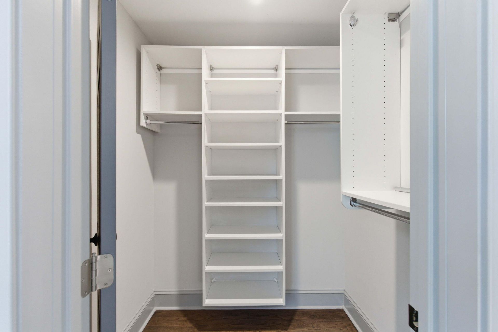 32 Jamestown Road Photo 30