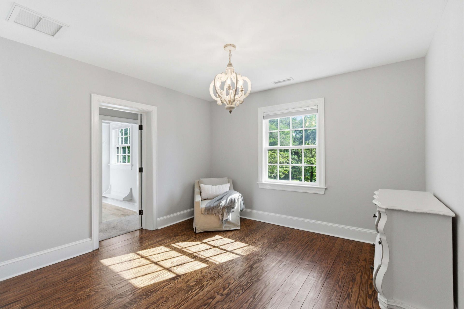 32 Jamestown Road Photo 51