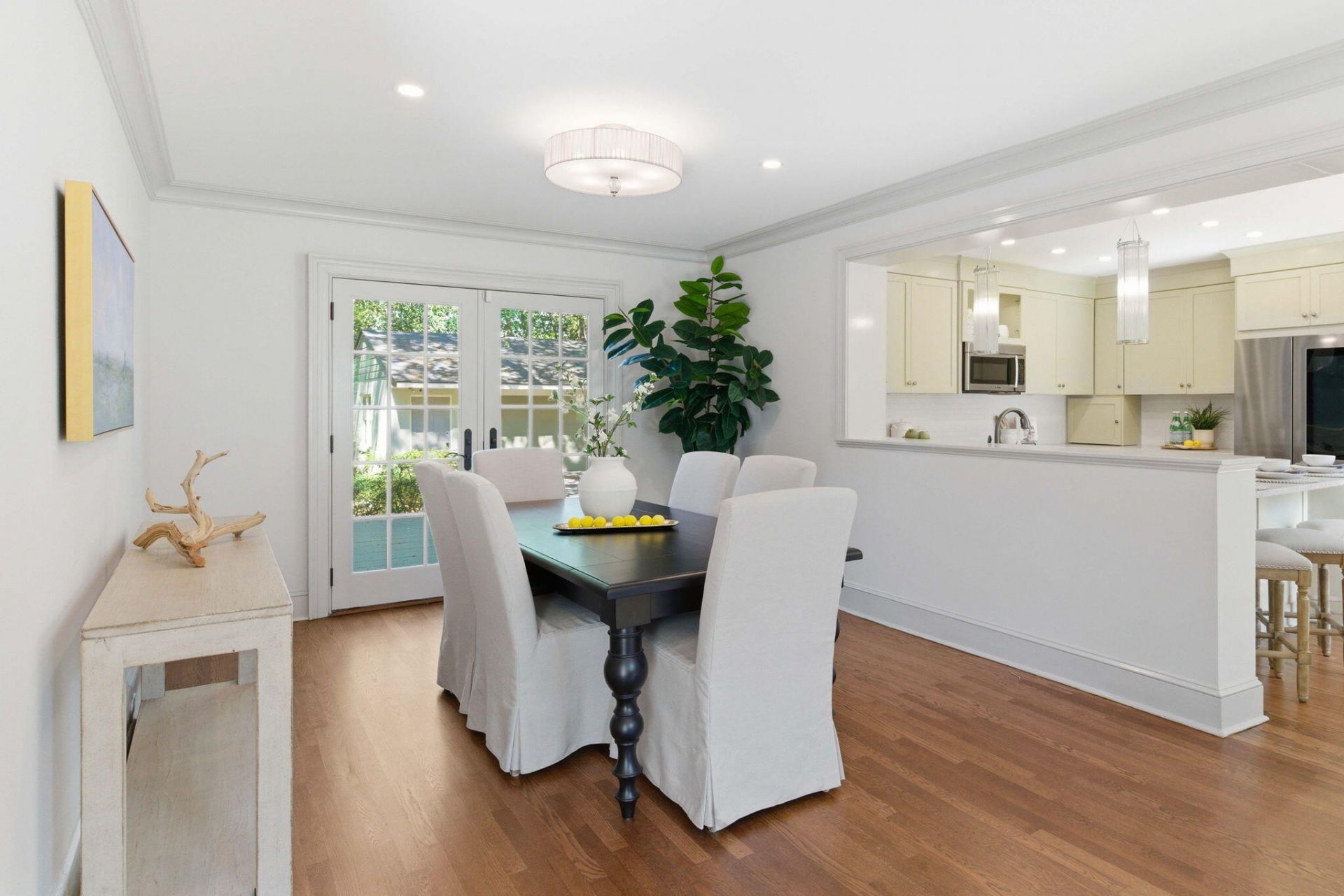 32 Jamestown Road Photo 8