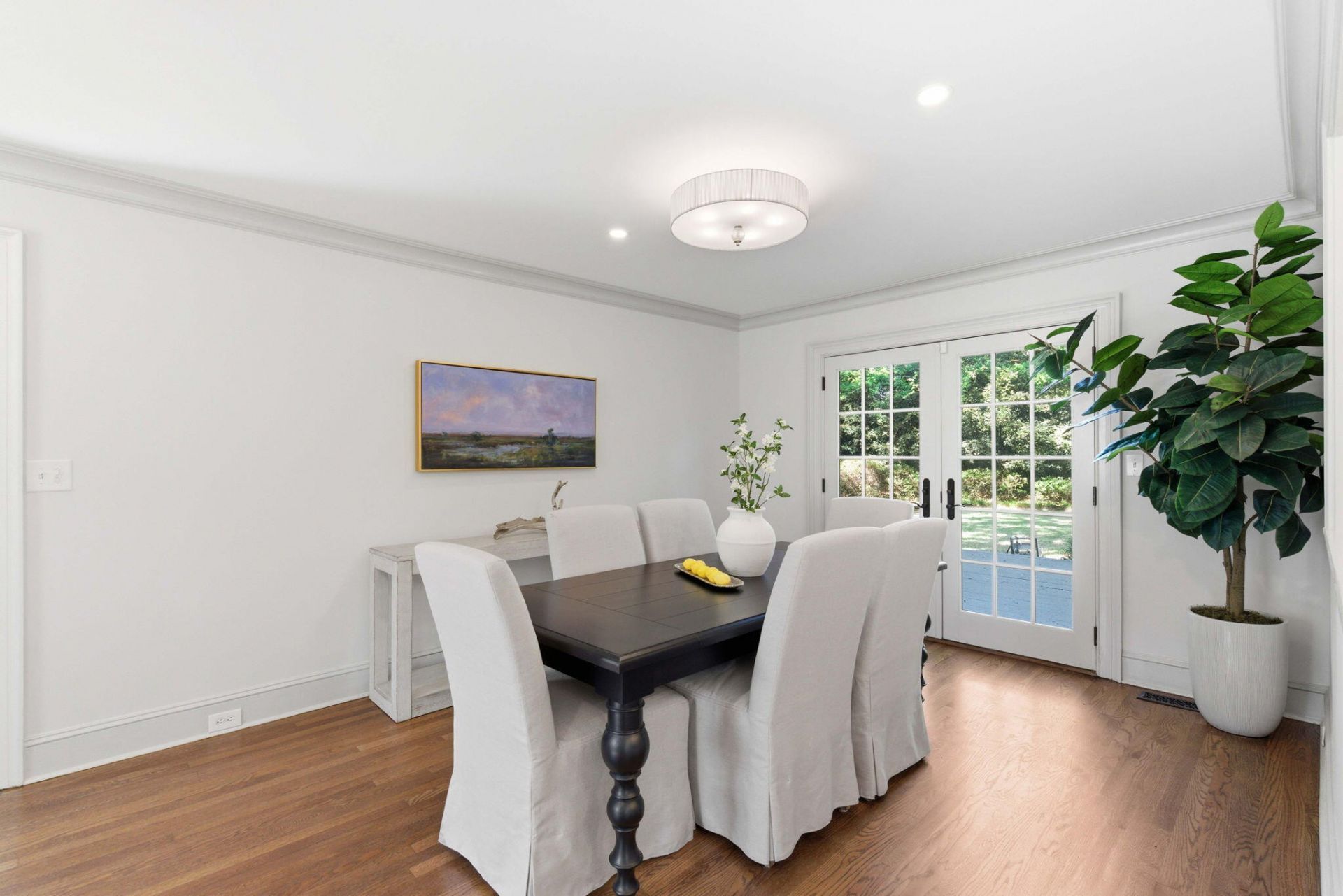 32 Jamestown Road Photo 9