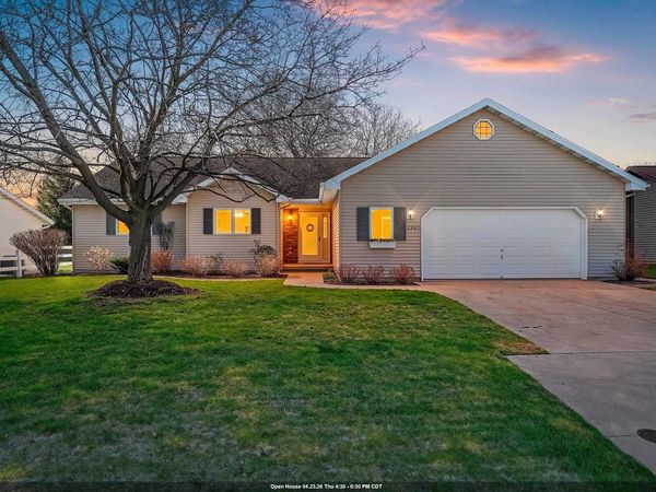 2967 W HIAWATHA DRIVE, Appleton, WI 54914