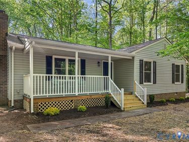 640 Oak Springs Drive, Aylett, VA 23009