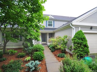 93 Litchfield Ponds, Unit 93, Litchfield, CT 06759