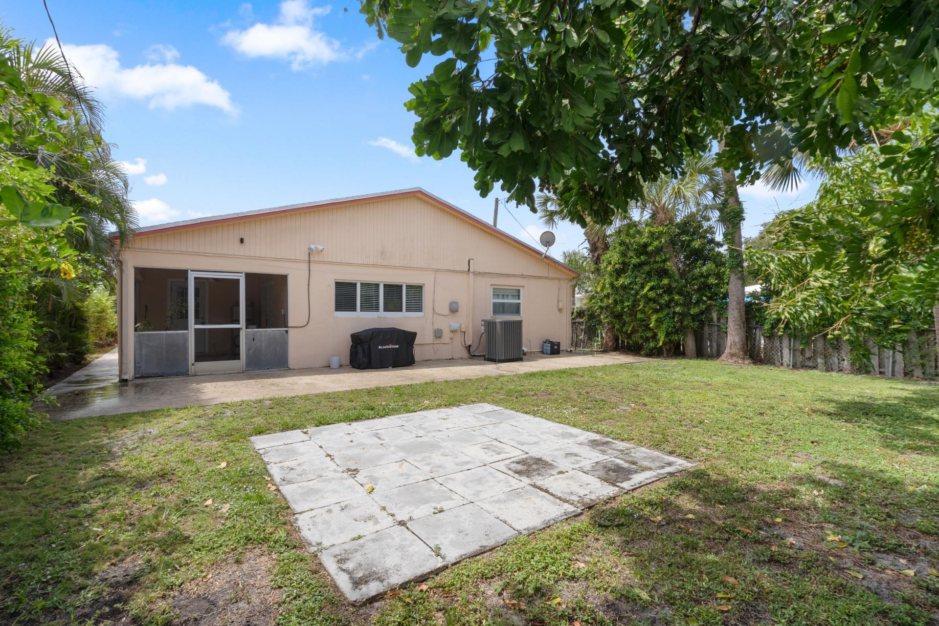 306 18th Avenue N, Lake Worth Beach, FL 33460 Photo