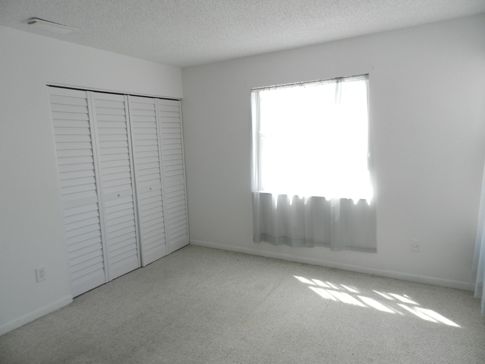 1110 E Lakeview Dr Drive E, Royal Palm Beach, FL 33411 Photo