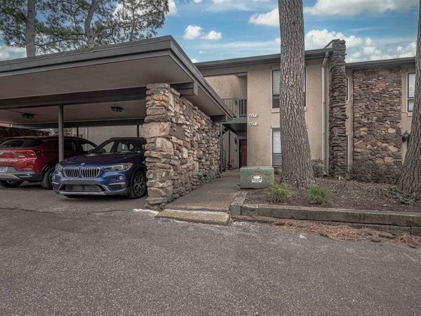 427 S PERKINS DR, Unit 427-2, Memphis, TN 38117