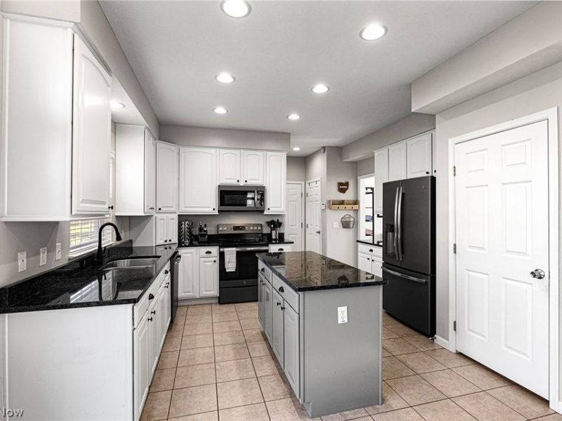 3424 Sonoma Way , Avon, OH 44011 Photo 9