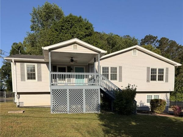 114 Village Court , Woodstock, GA 30188