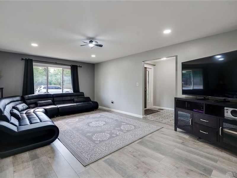 4370 Wilmington Pike, Kettering, OH 45440 Photo 7