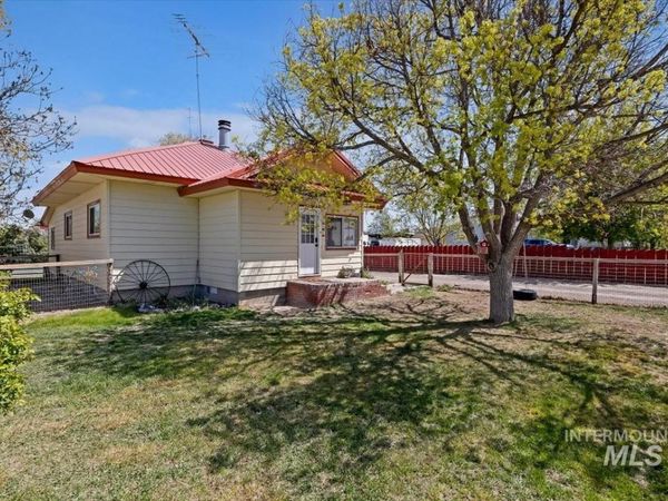 931 Robertson St, Buhl, ID 83316
