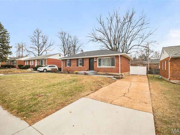 11344 Manchester Road , Kirkwood, MO 63122