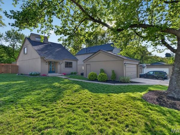 941 Woodside Village Lane, Manchester, MO 63021