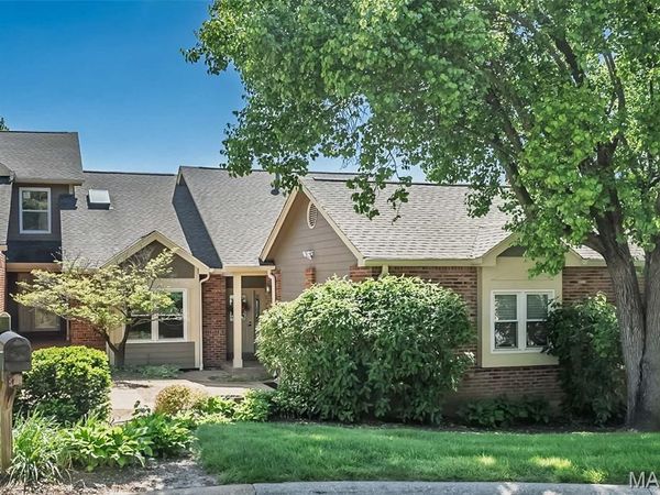 14316 Willow Spring Hill Drive, St Louis, MO 63017