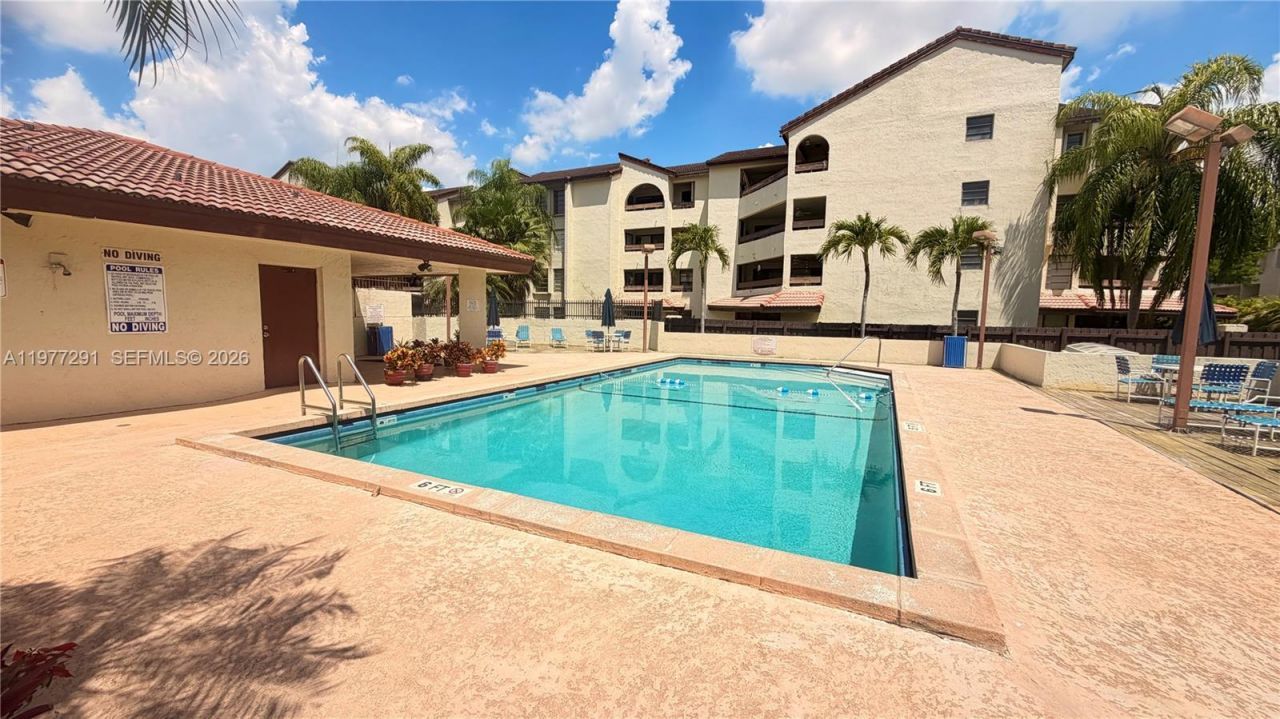 8811 SW 123rd Ct, Unit 203-1, Miami, FL 33186 Photo