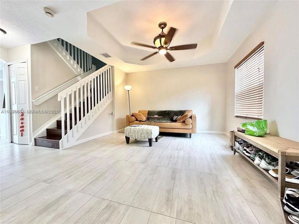 10679 SW 6th St , Unit 902, Pembroke Pines, FL 33025