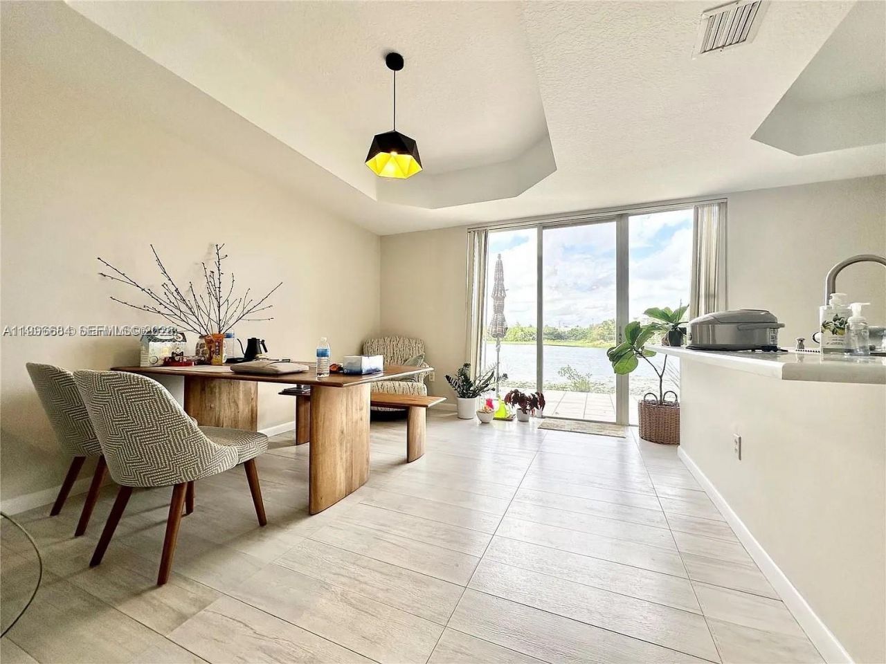 10679 SW 6th St, Unit 902, Pembroke Pines, FL 33025 Photo