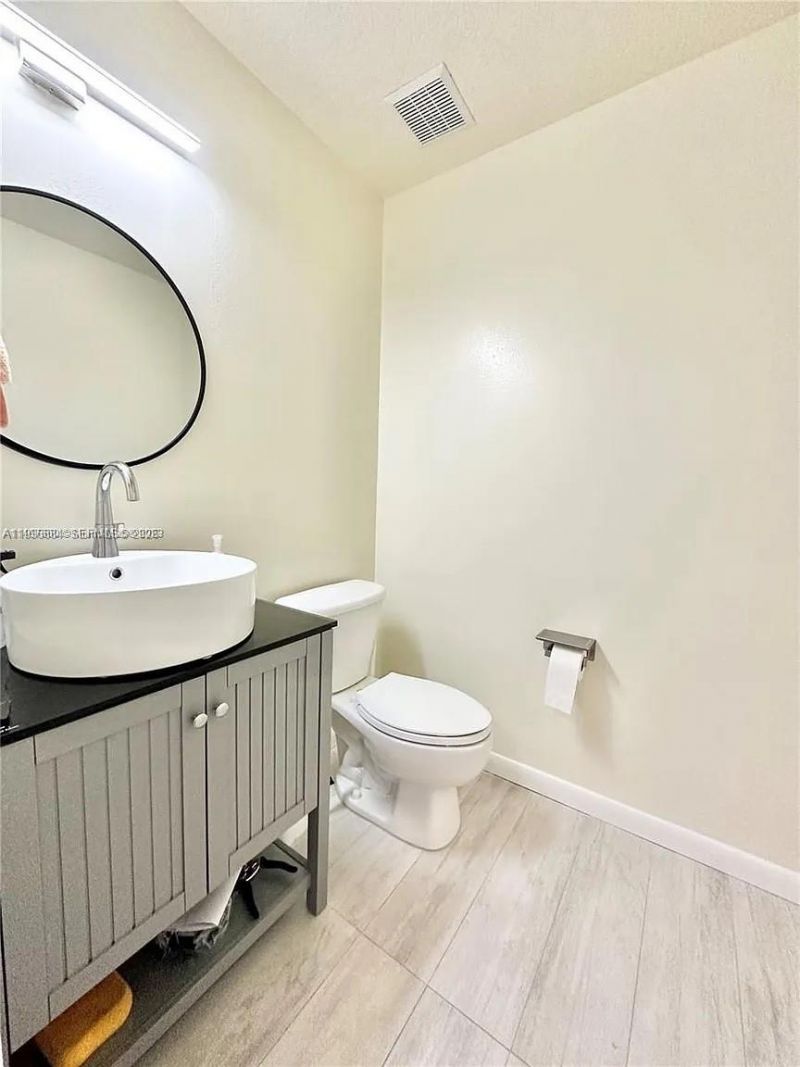 10679 SW 6th St, Unit 902, Pembroke Pines, FL 33025 Photo