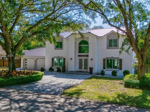 7330 SW 165th St, Palmetto Bay, FL 33157