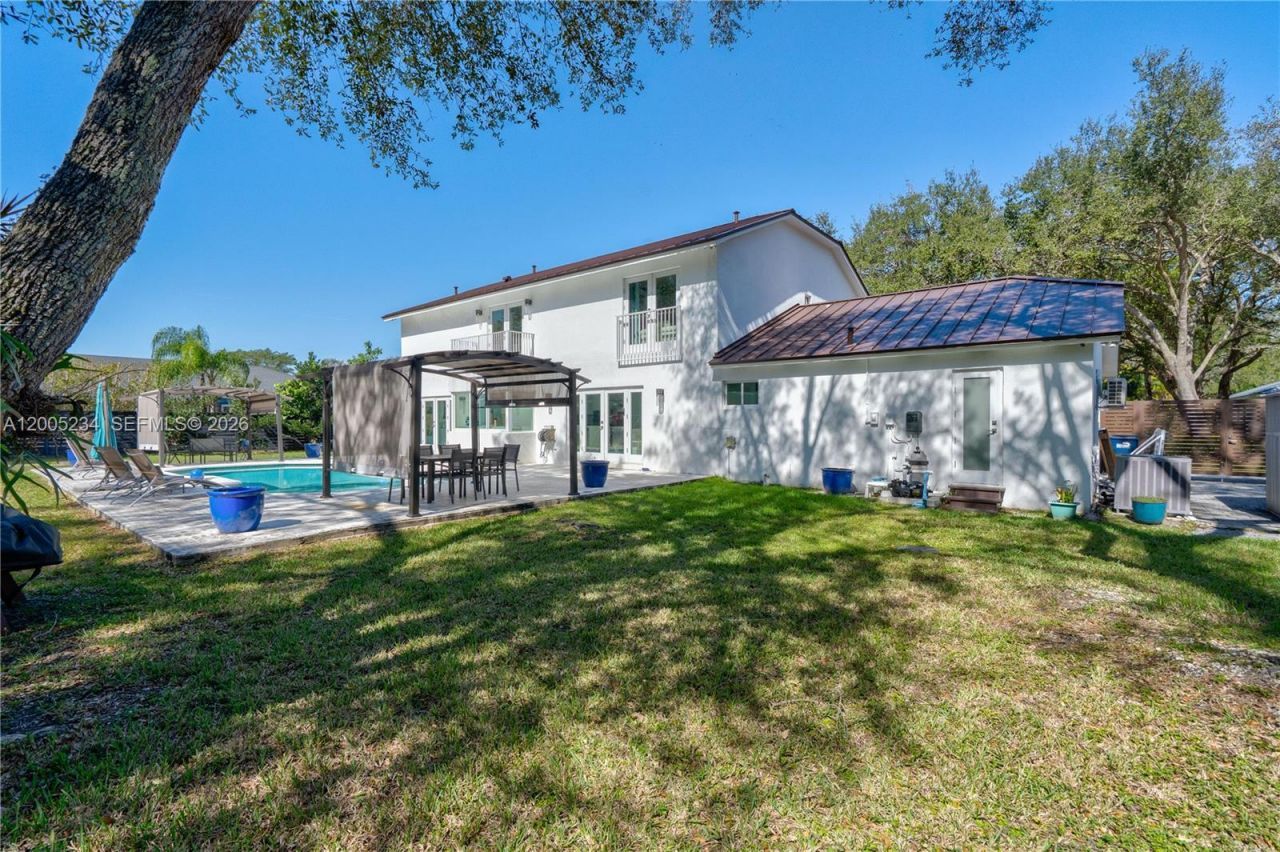 7330 SW 165th St, Palmetto Bay, FL 33157 Photo