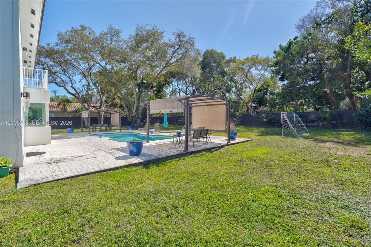 7330 SW 165th St, Palmetto Bay, FL 33157 Photo