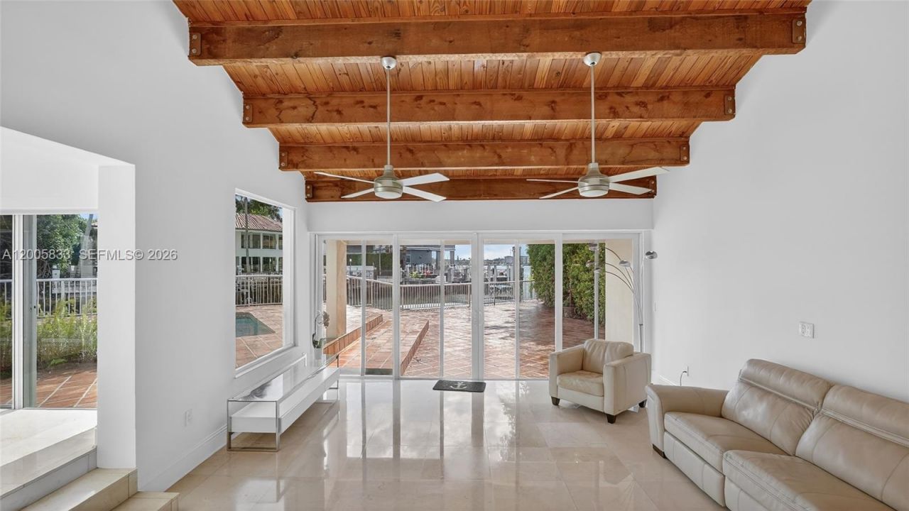 3226 NE 168th St , North Miami Beach, FL 33160 Photo