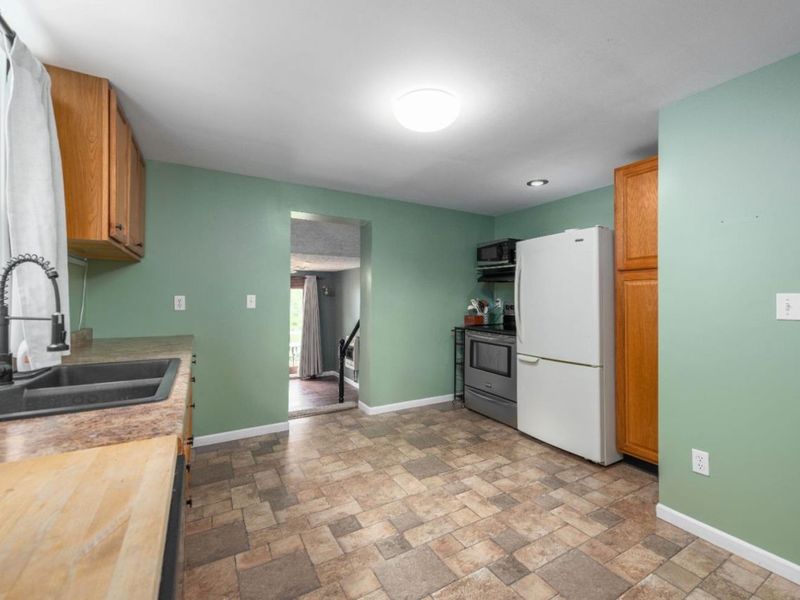 10716 Green, Wakeman, OH 44889 Photo 13