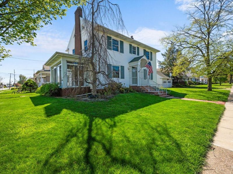 1302 5th Street, Sandusky, OH 44870 Photo 2