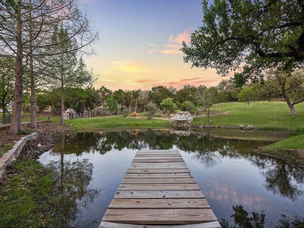 13 Carriage House LN, Austin, TX 78737