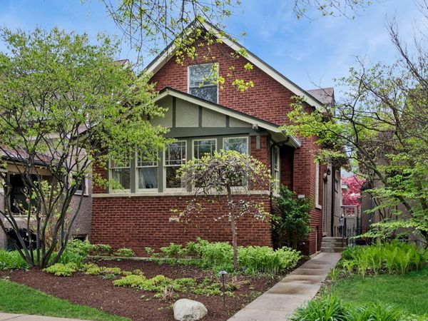 2621 W Windsor Avenue, Chicago, IL 60625