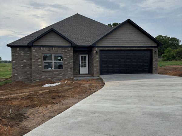 31 High Point Dr, Greenbrier, AR 72058