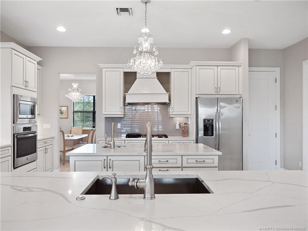 2912 SW English Garden Drive, Palm City, FL 34990 Photo