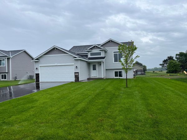 920 2 1/2 Avenue SW, Rice, MN 56367