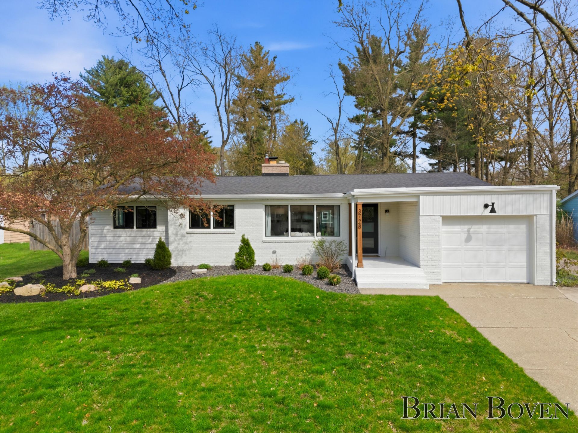 3728 Williamson Avenue Ne, Grand Rapids, MI 49525 Main Photo