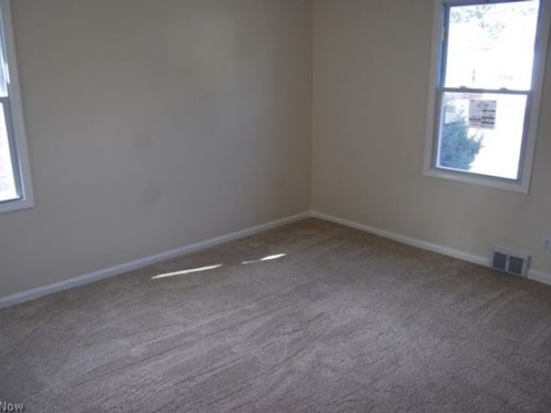 9417 Fernhill Avenue, Parma, OH 44129 Photo 10