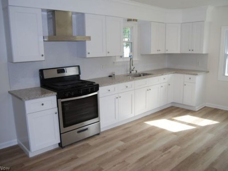 9417 Fernhill Avenue, Parma, OH 44129 Photo 3