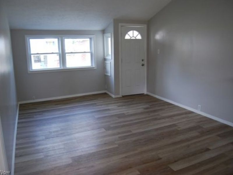 9417 Fernhill Avenue, Parma, OH 44129 Photo 6