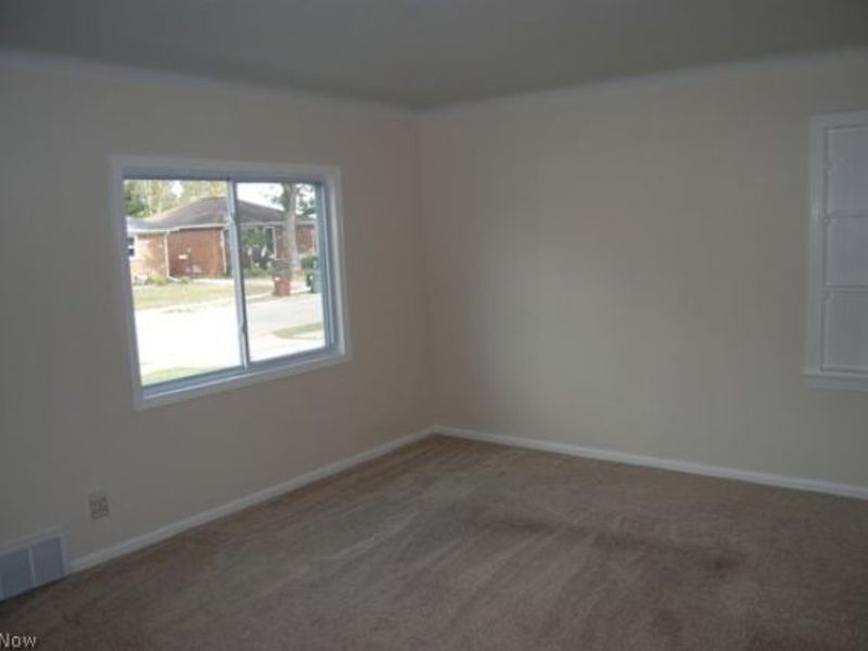 9417 Fernhill Avenue, Parma, OH 44129 Photo 7