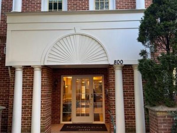 800 GRAND CHAMPION DRIVE, ROCKVILLE, MD 20850