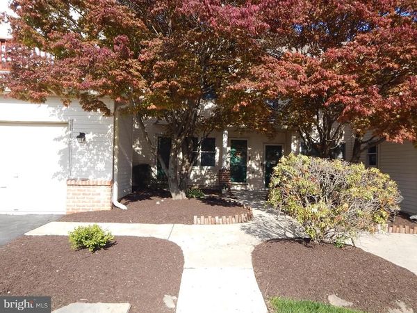 172 172 LINDFIELD CIRCLE , MACUNGIE, PA 18062