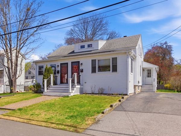 7 Maple Street, Unit 7, Reading, MA 01867