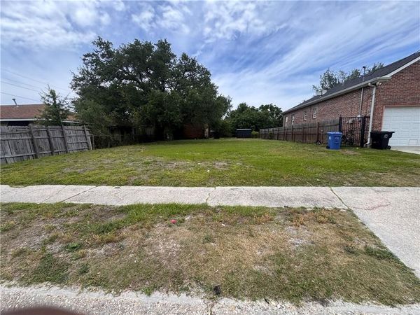 4611 MITHRA Street , New Orleans, LA 70126