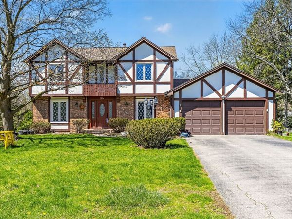 5 Chesham , Fairport, NY 14450