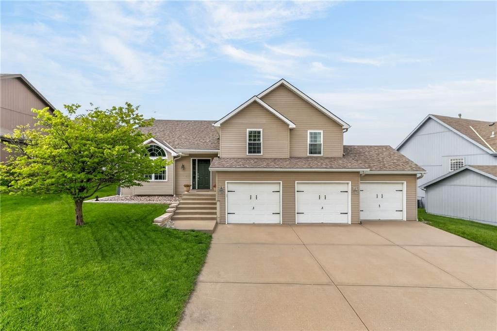 10722 N Lane Avenue, Kansas City, MO 64157 Main Photo