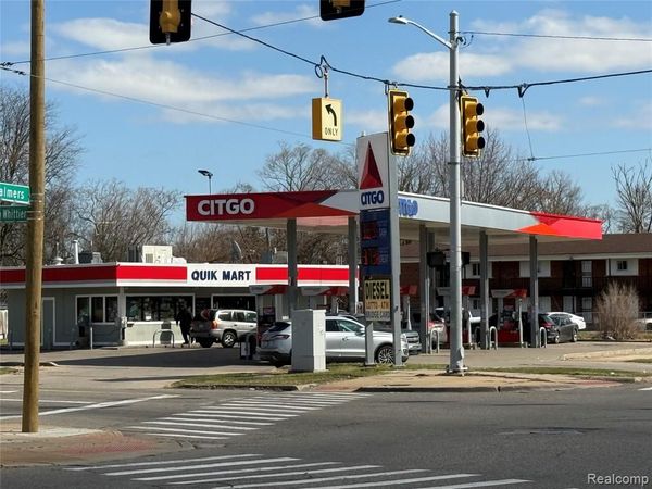 11700 Chalmers Street , Detroit, MI 48205