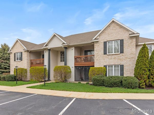 12265 S Crystal Waters Drive, Unit 5, Holland, MI 49424