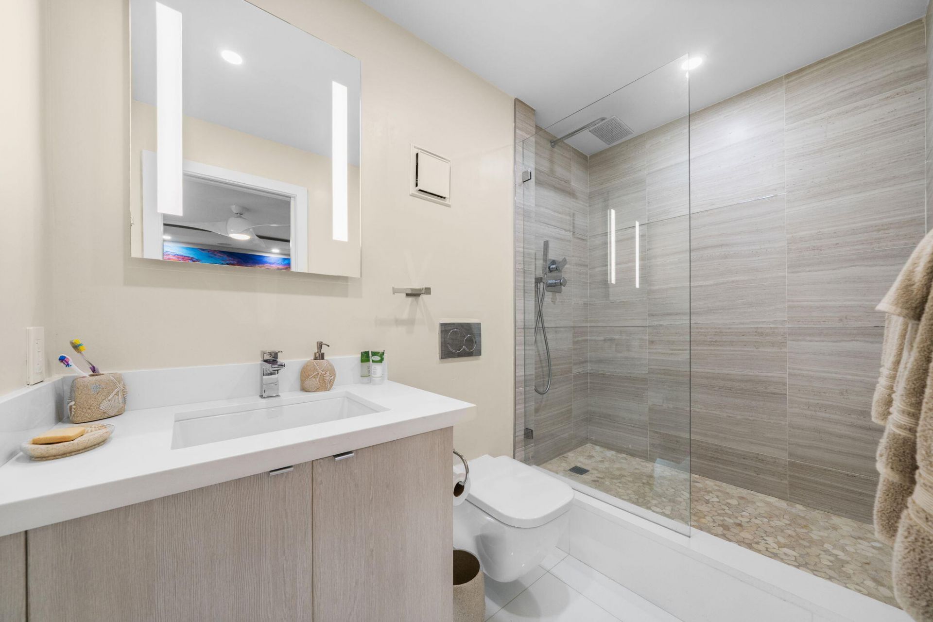 545 S Fort Lauderdale Beach, Unit 701-702, Fort Lauderdale, FL 33316 Photo