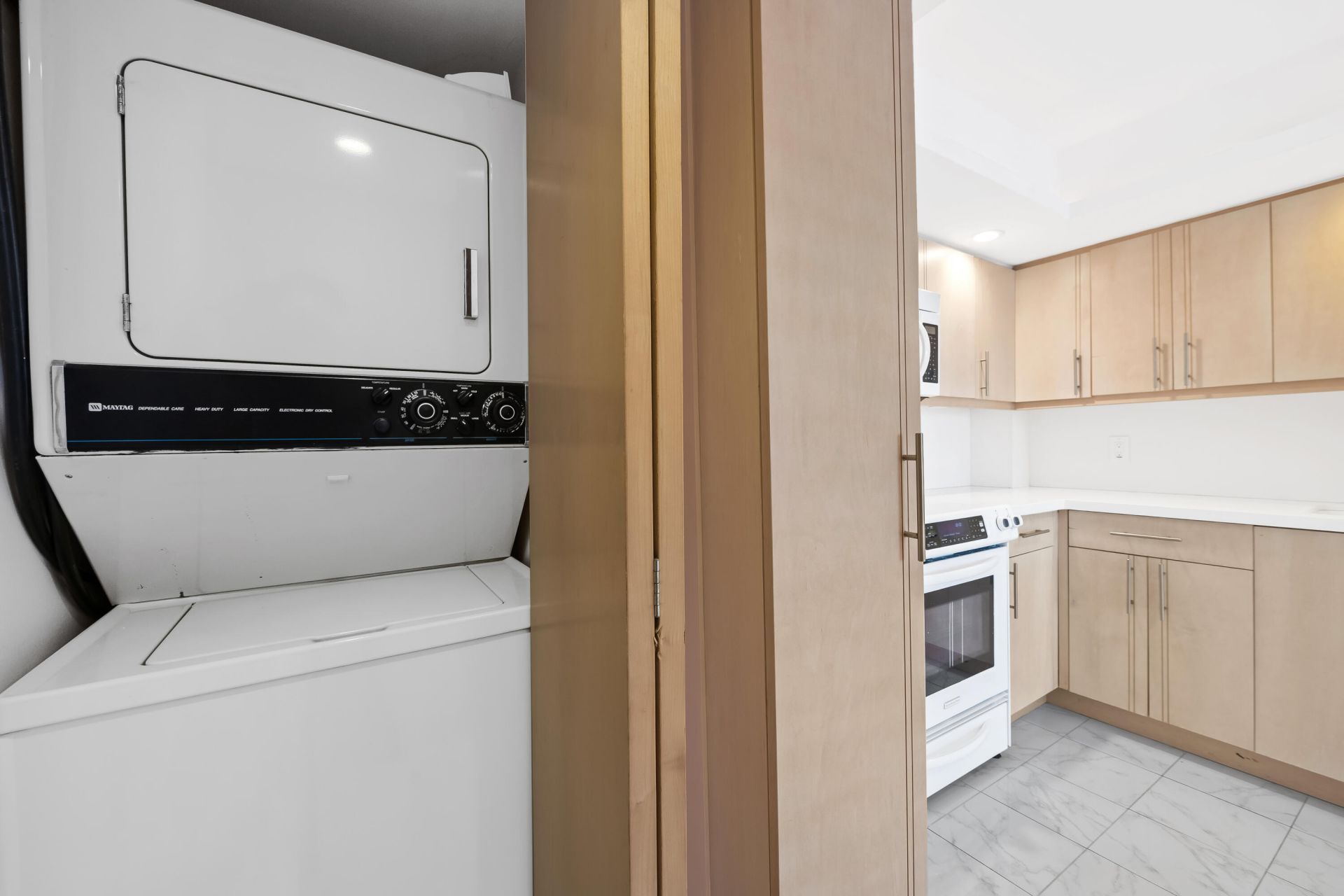 3500 Galt Ocean Drive, Unit 2217, Fort Lauderdale, FL 33308 Photo